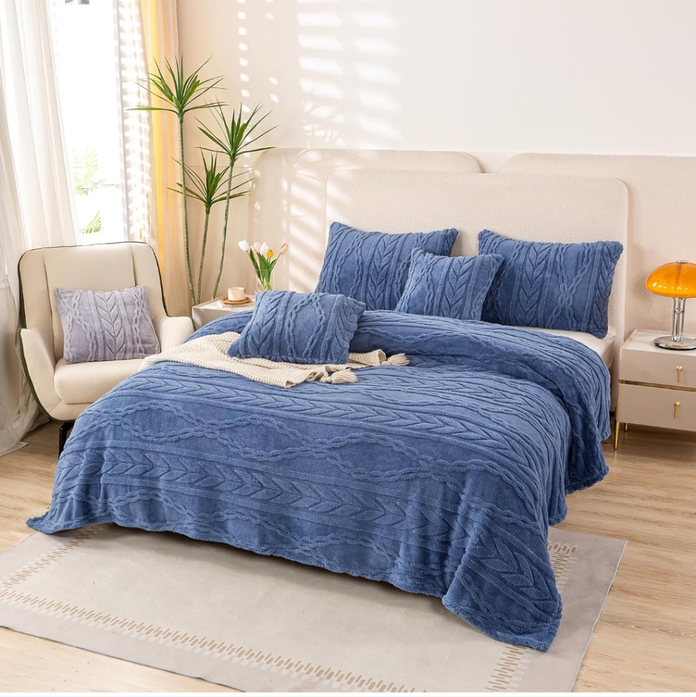 YUSOKI Sherpa Queen Size Blanket 3D Stylish Design Washed Blue 90"x90"(NWT) - Picture 2 of 10